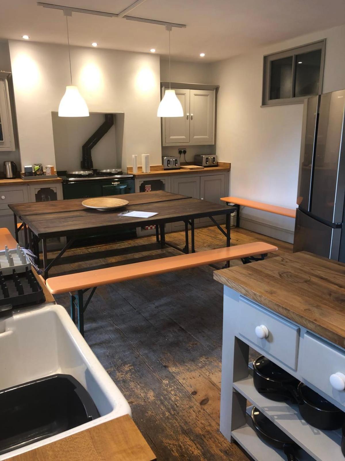 Hébergement de vacances Higgihaus 7 Bed Sleeps Up To 18 Big Groups Location
