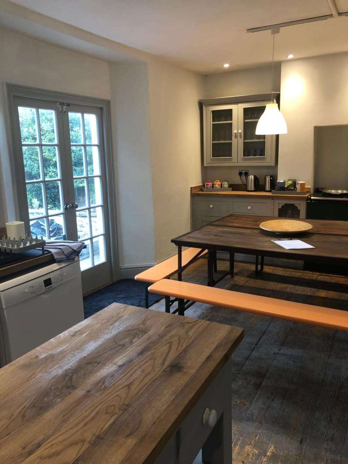 Higgihaus 7 Bed Sleeps Up To 18 Big Groups Location Bristol