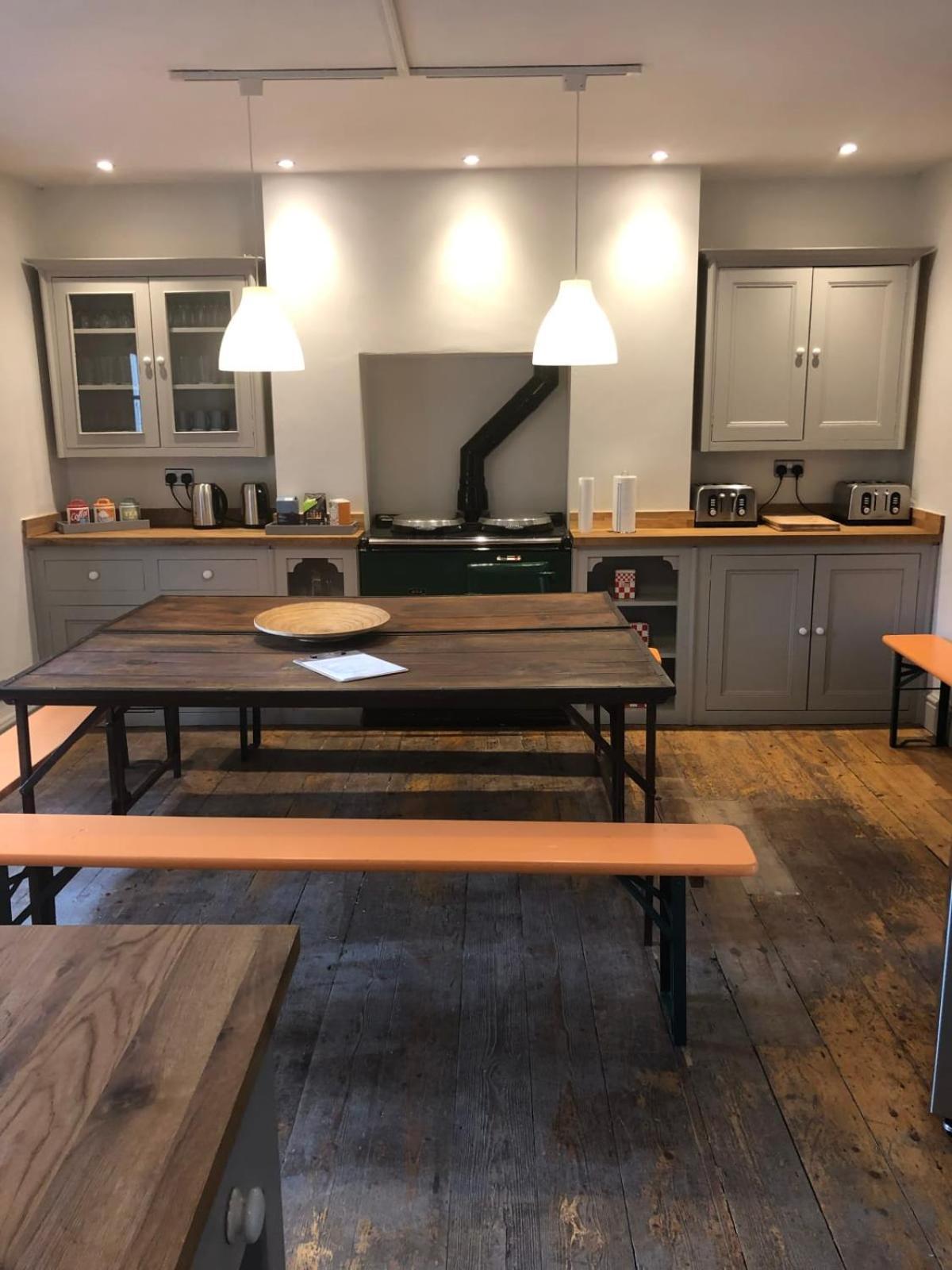 Higgihaus 7 Bed Sleeps Up To 18 Big Groups Location Bristol